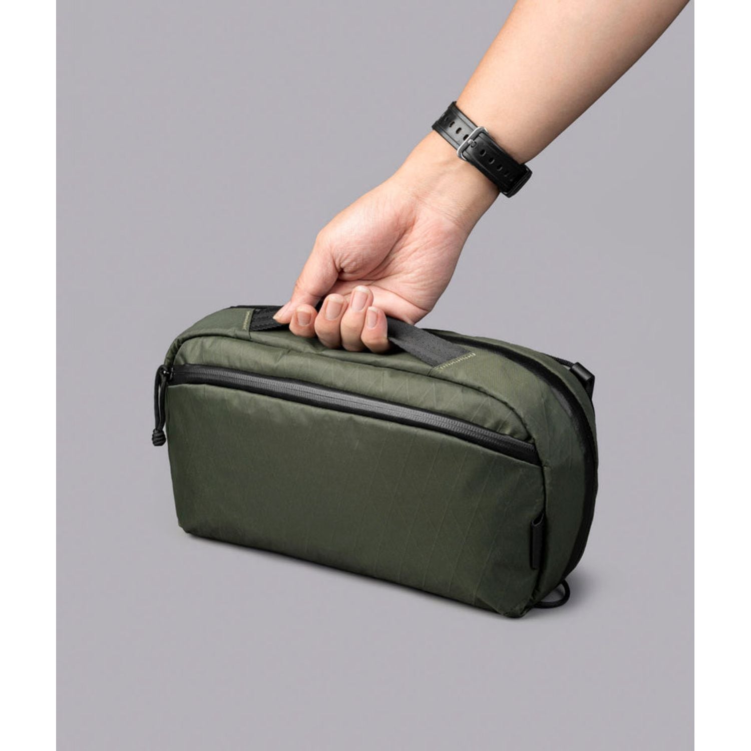 ALPAKA Eclipse Gaming Sling