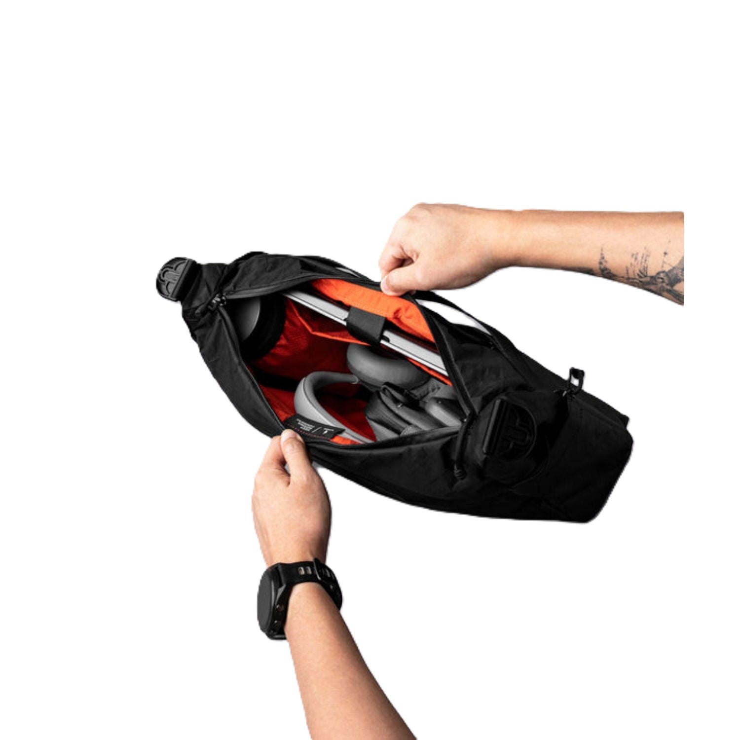 ALPAKA Flight Satchel