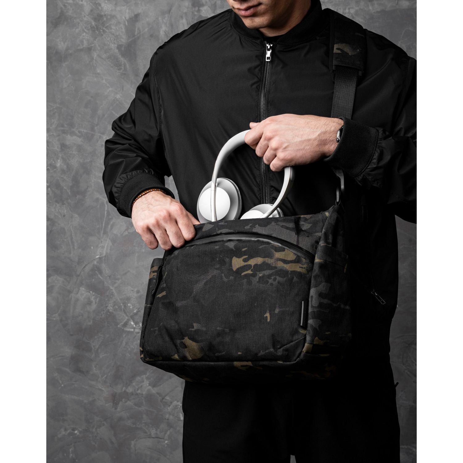 ALPAKA Flight Satchel