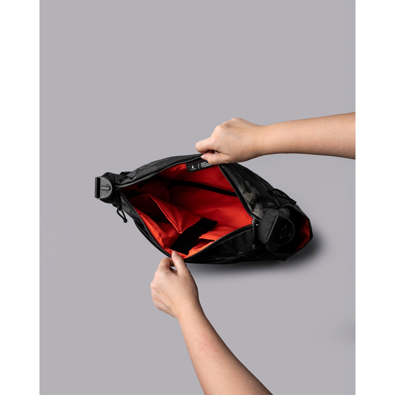 ALPAKA Flight Satchel