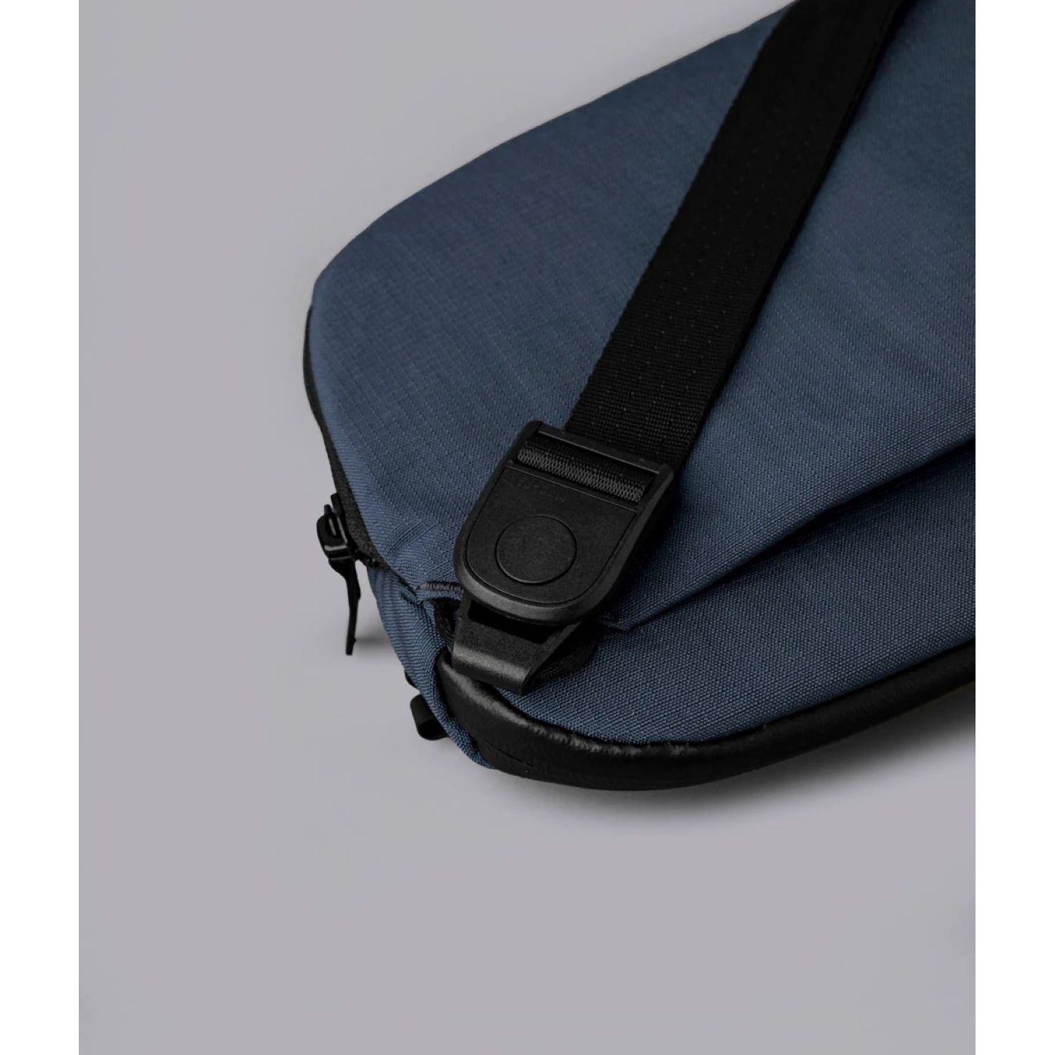 ALPAKA Flight Sling Pro 2.5L