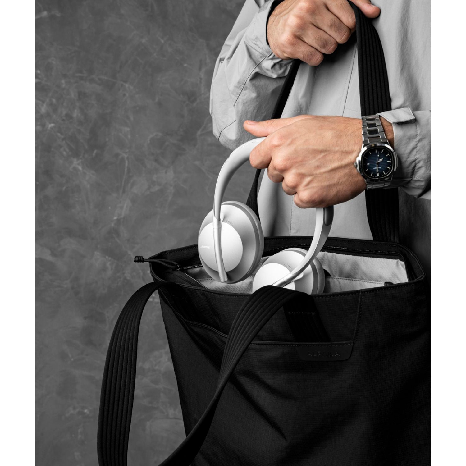 ALPAKA Flight Tote Bag (M)