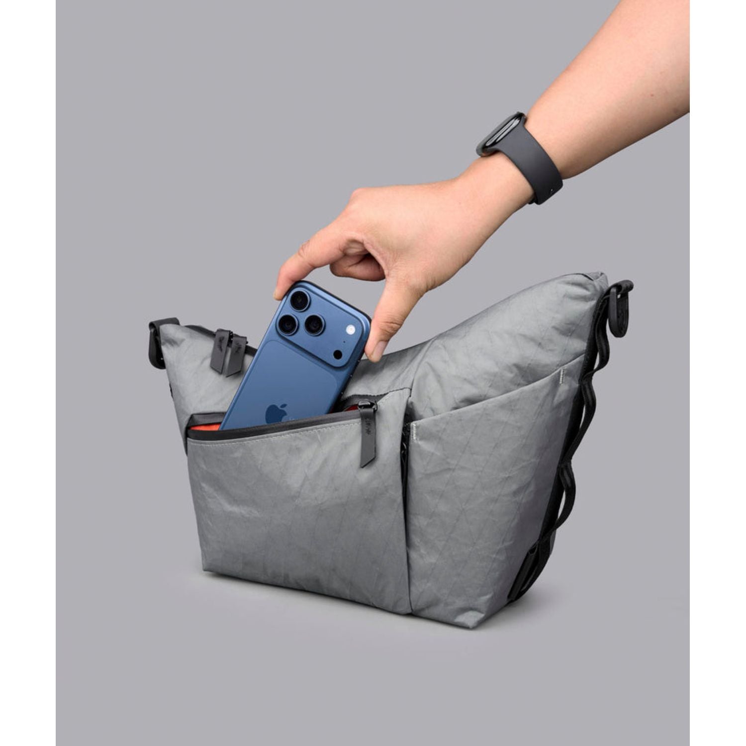 ALPAKA Flow Satchel 4L