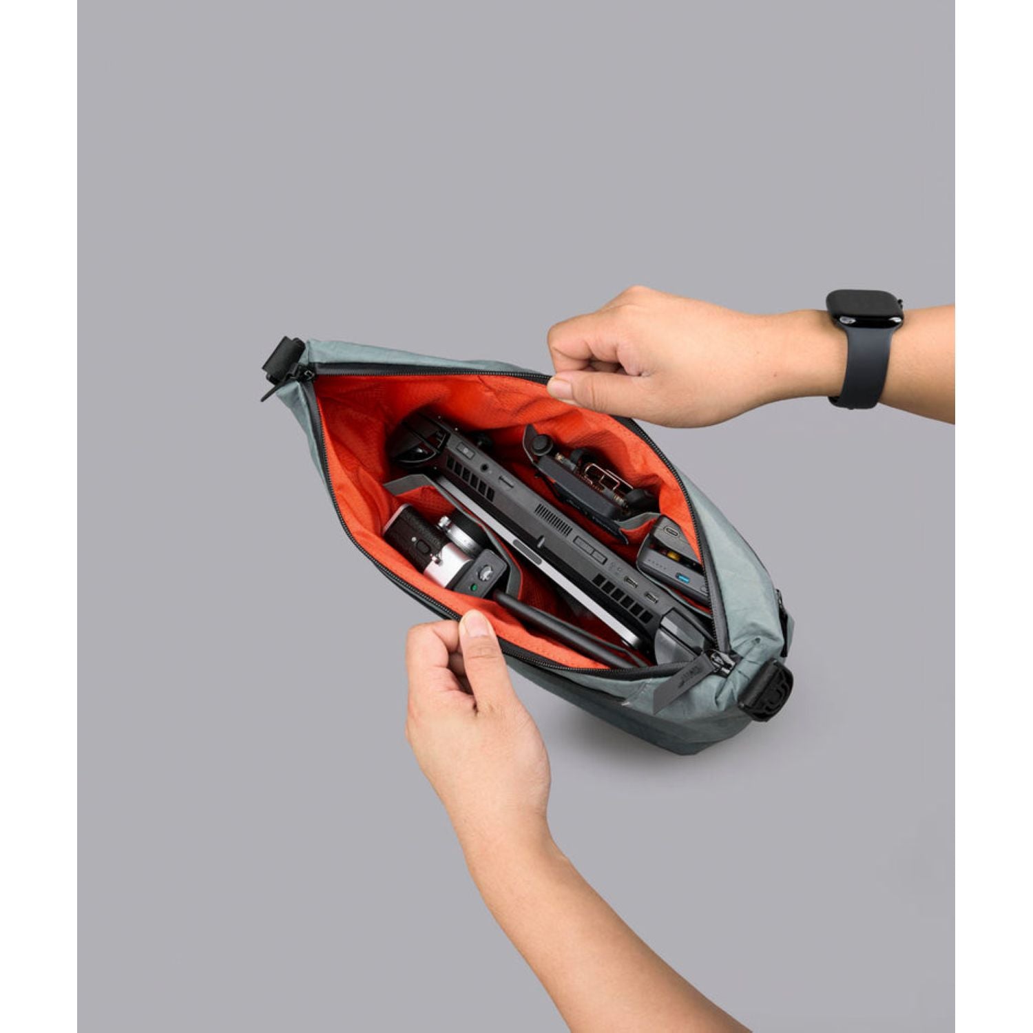 ALPAKA Flow Satchel 4L