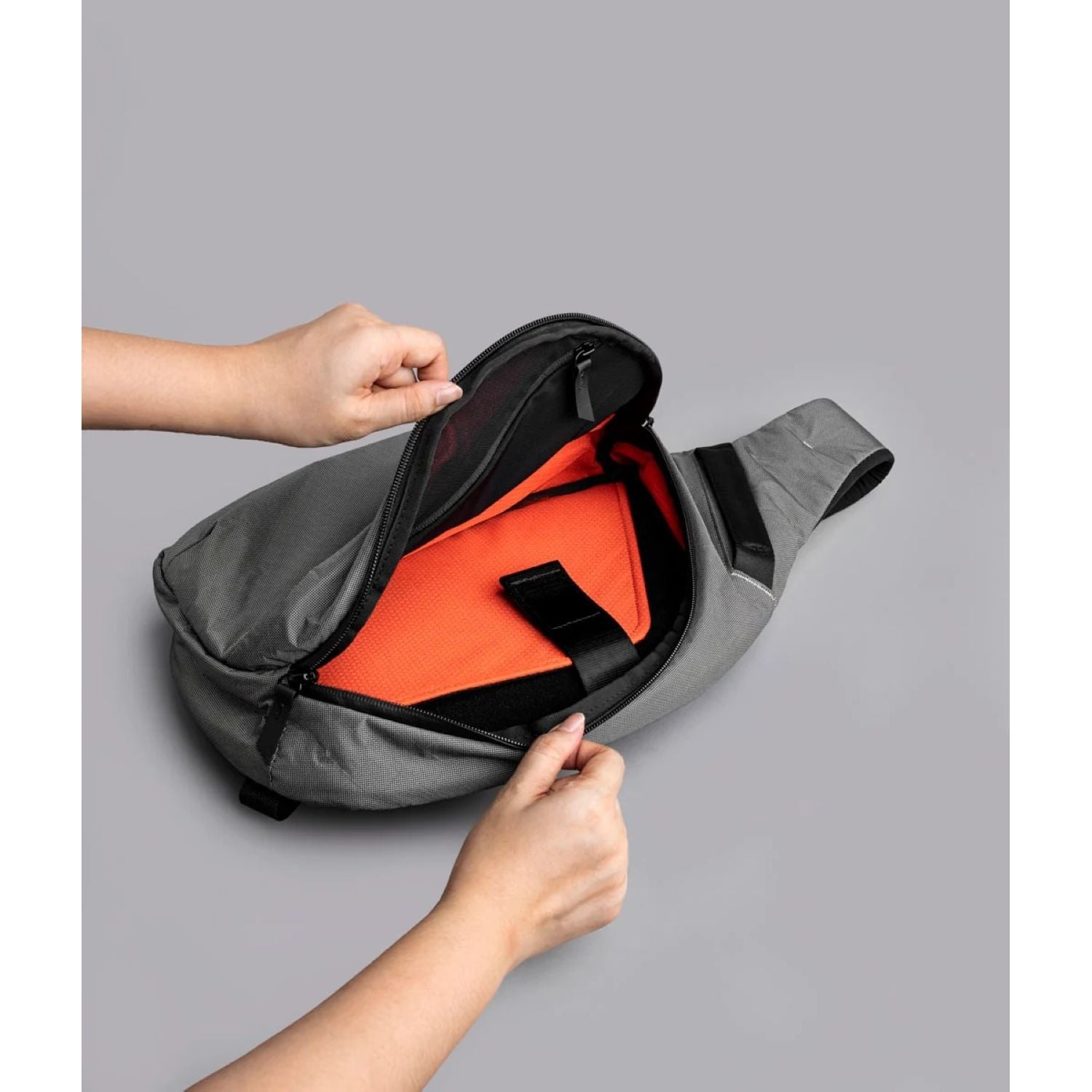 ALPAKA Metro Crossbody Left Shoulder