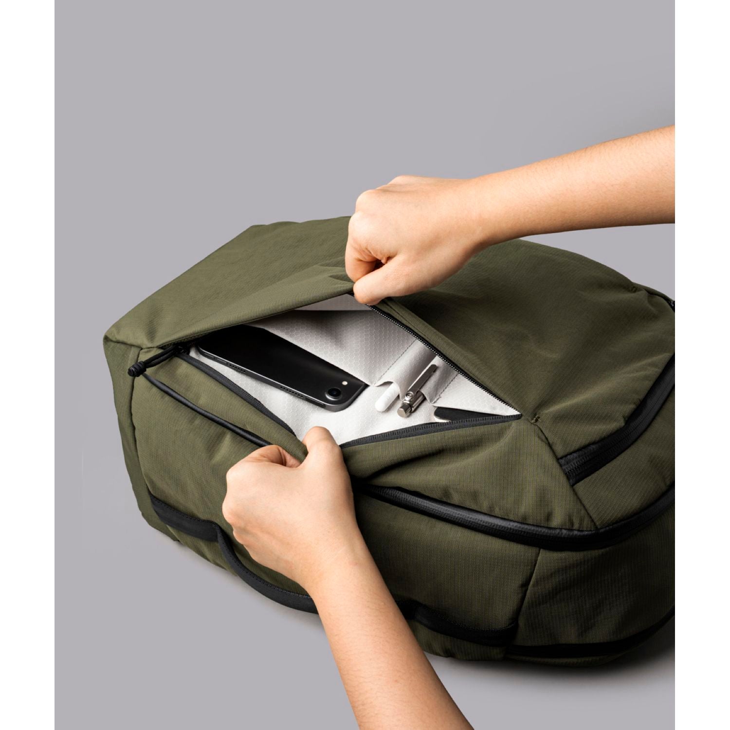 [PRE-ORDER] ALPAKA Traverse Backpack 30L