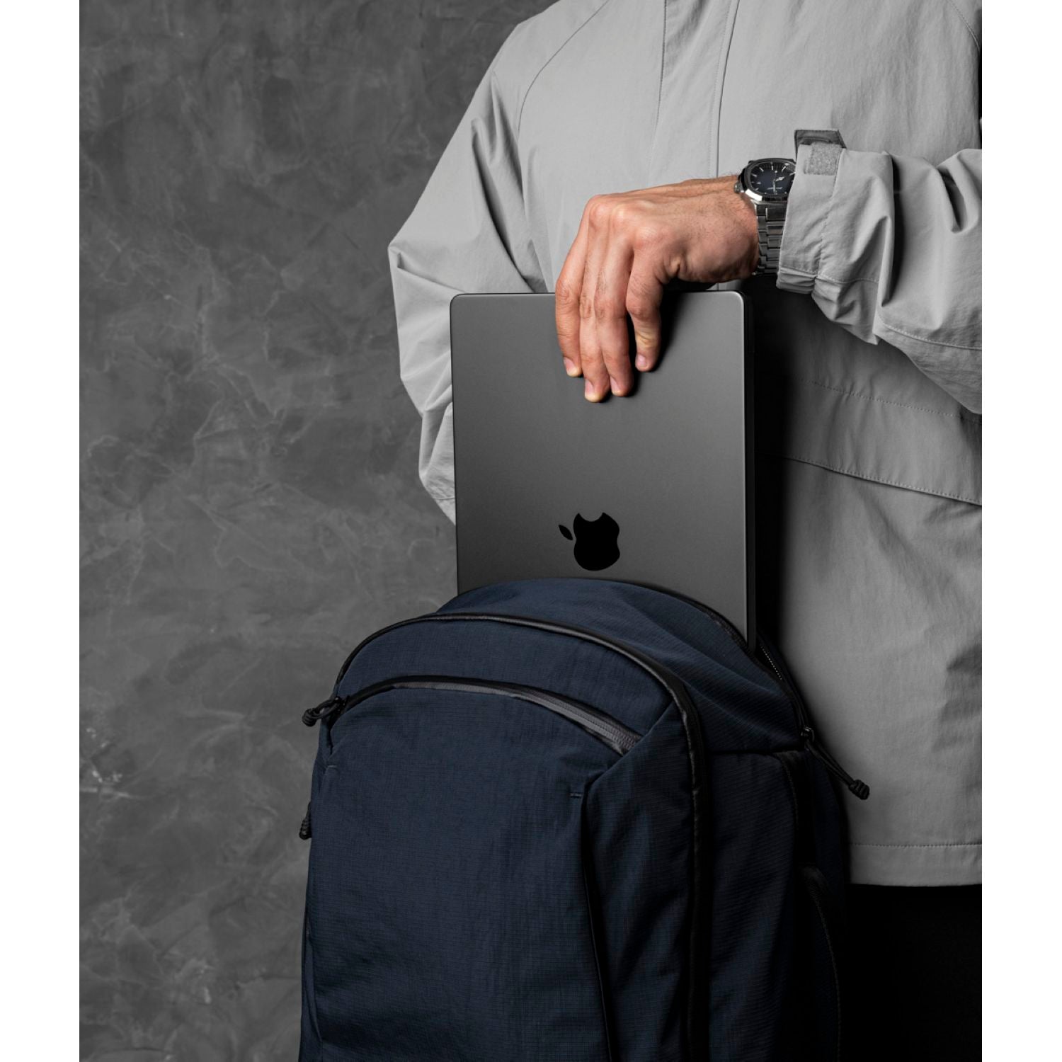 [PRE-ORDER] ALPAKA Traverse Backpack 30L