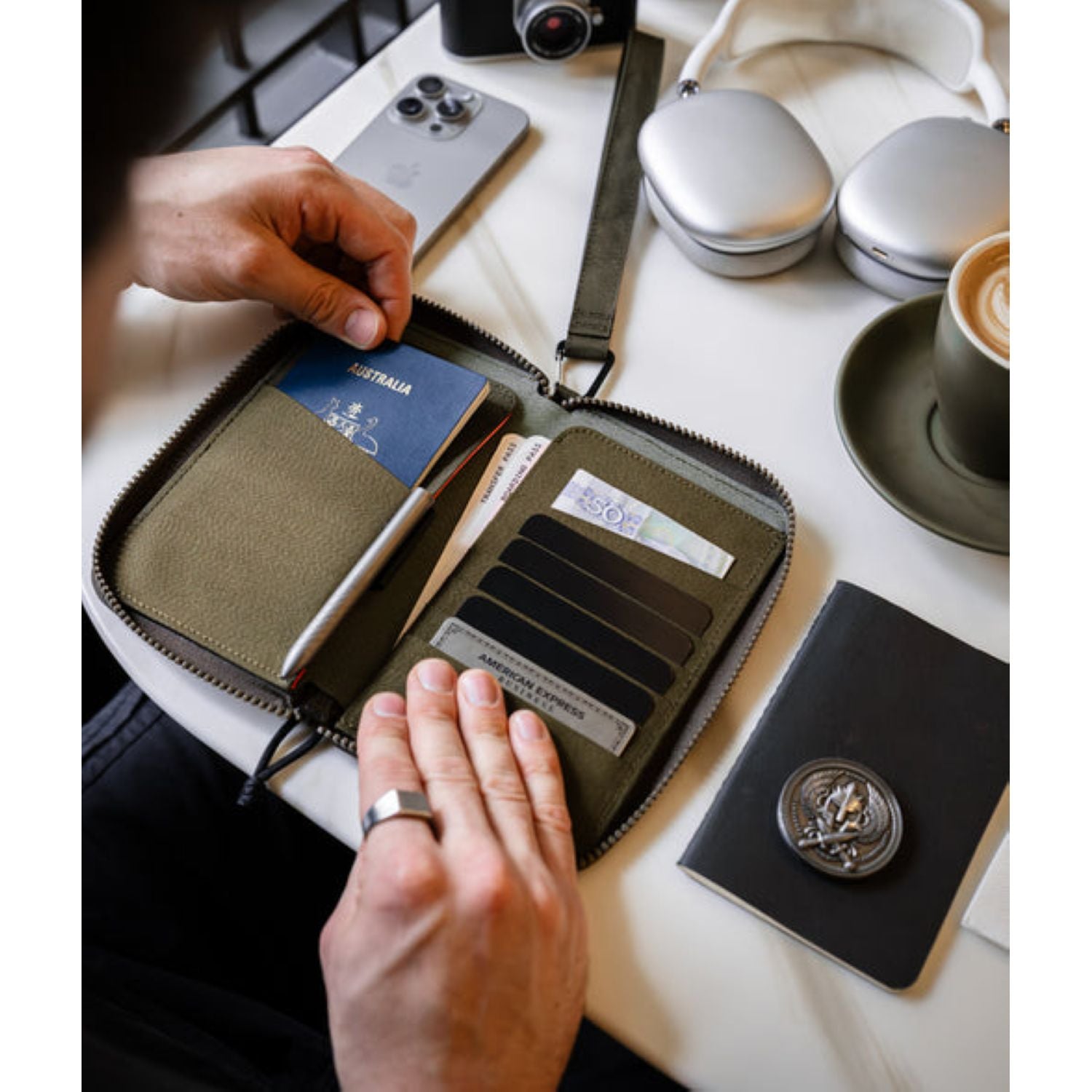 ALPAKA Zip Passport Wallet