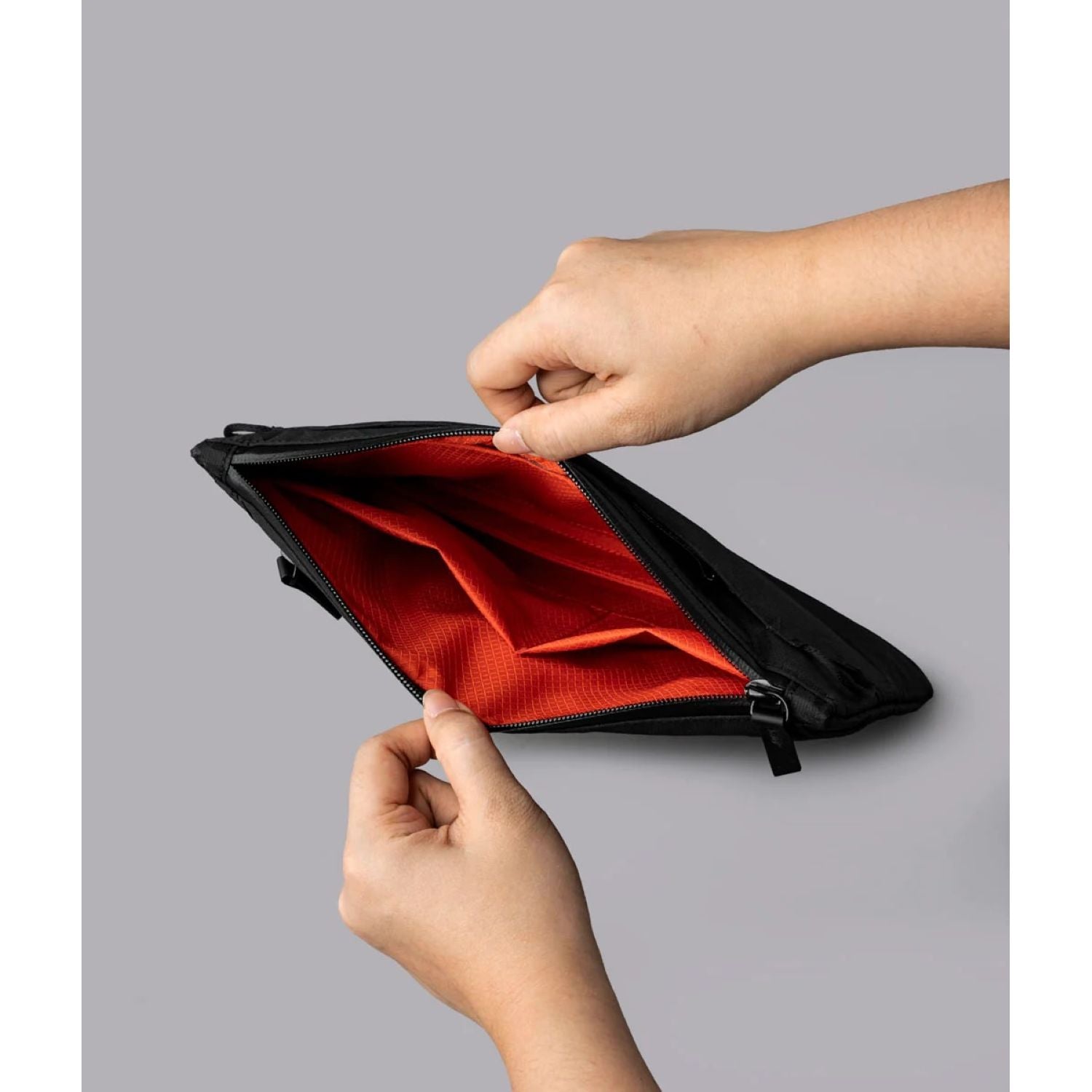 ALPAKA Zip Pouch Max V2