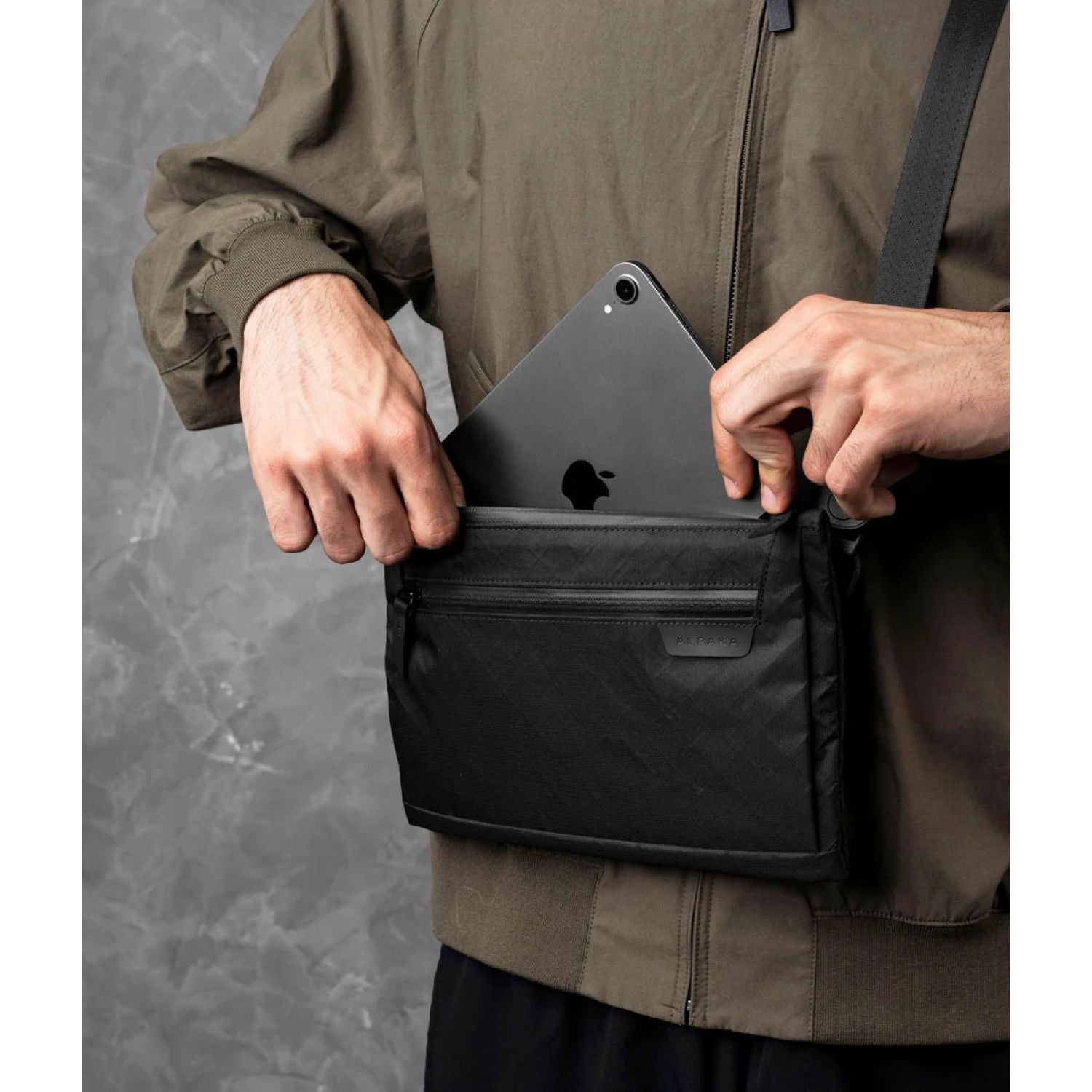 ALPAKA Zip Pouch Max V2