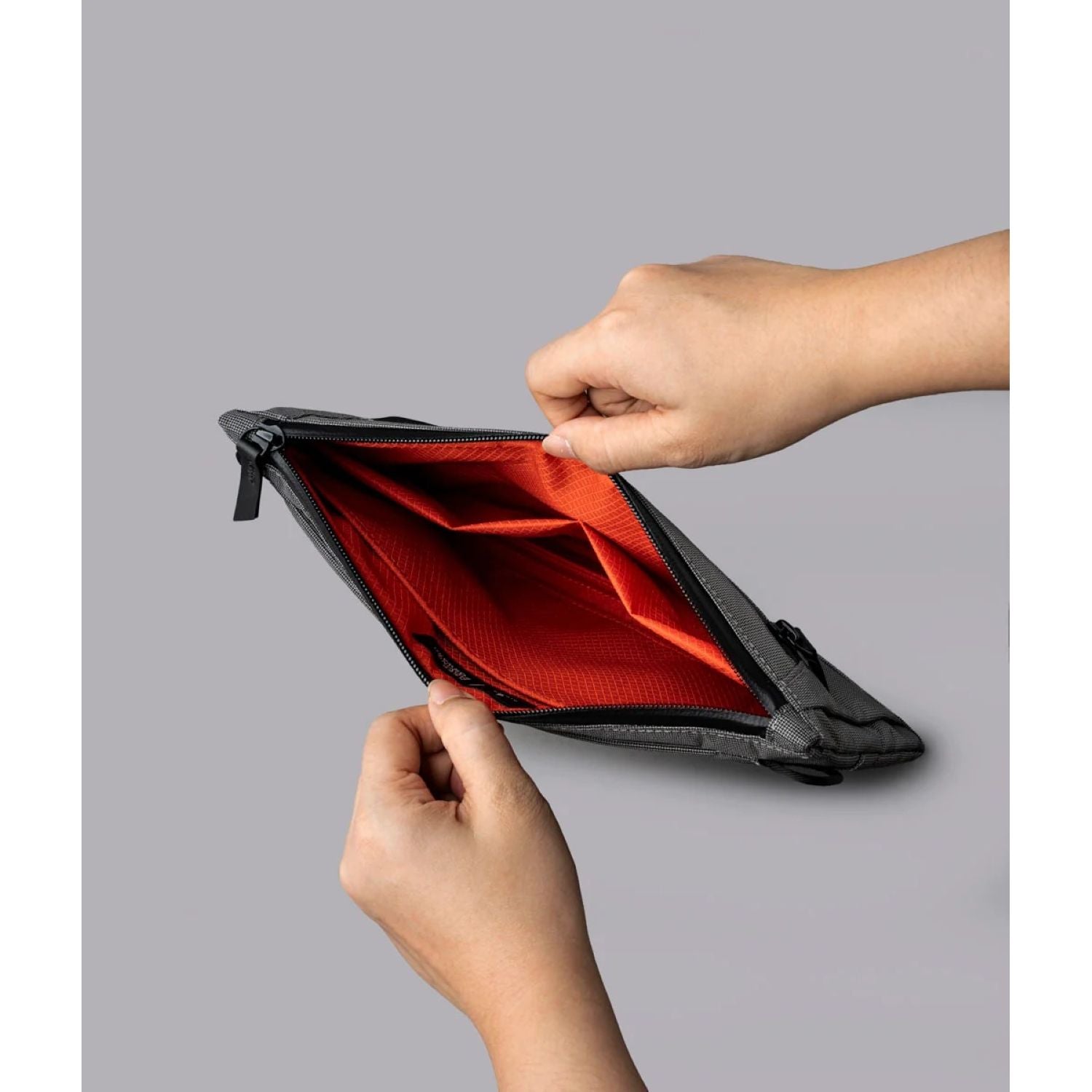ALPAKA Zip Pouch Max V2