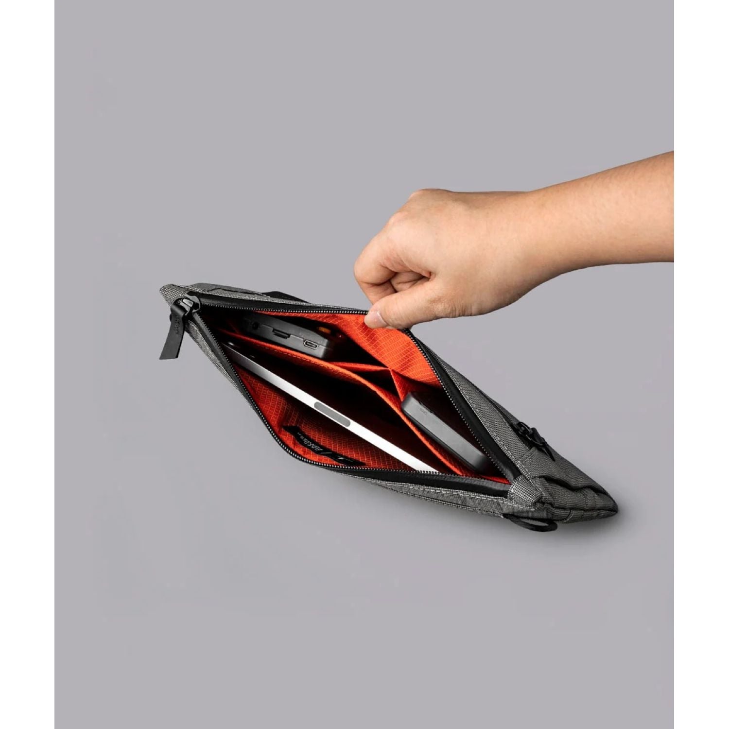 ALPAKA Zip Pouch Max V2