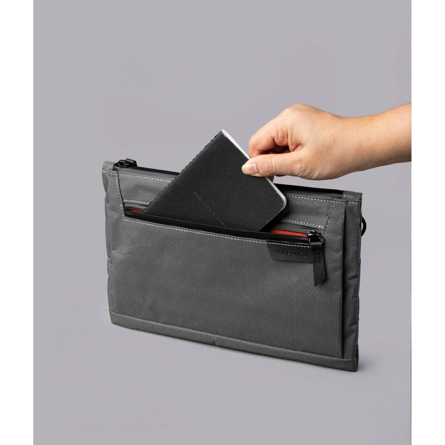 ALPAKA Zip Pouch Max V2