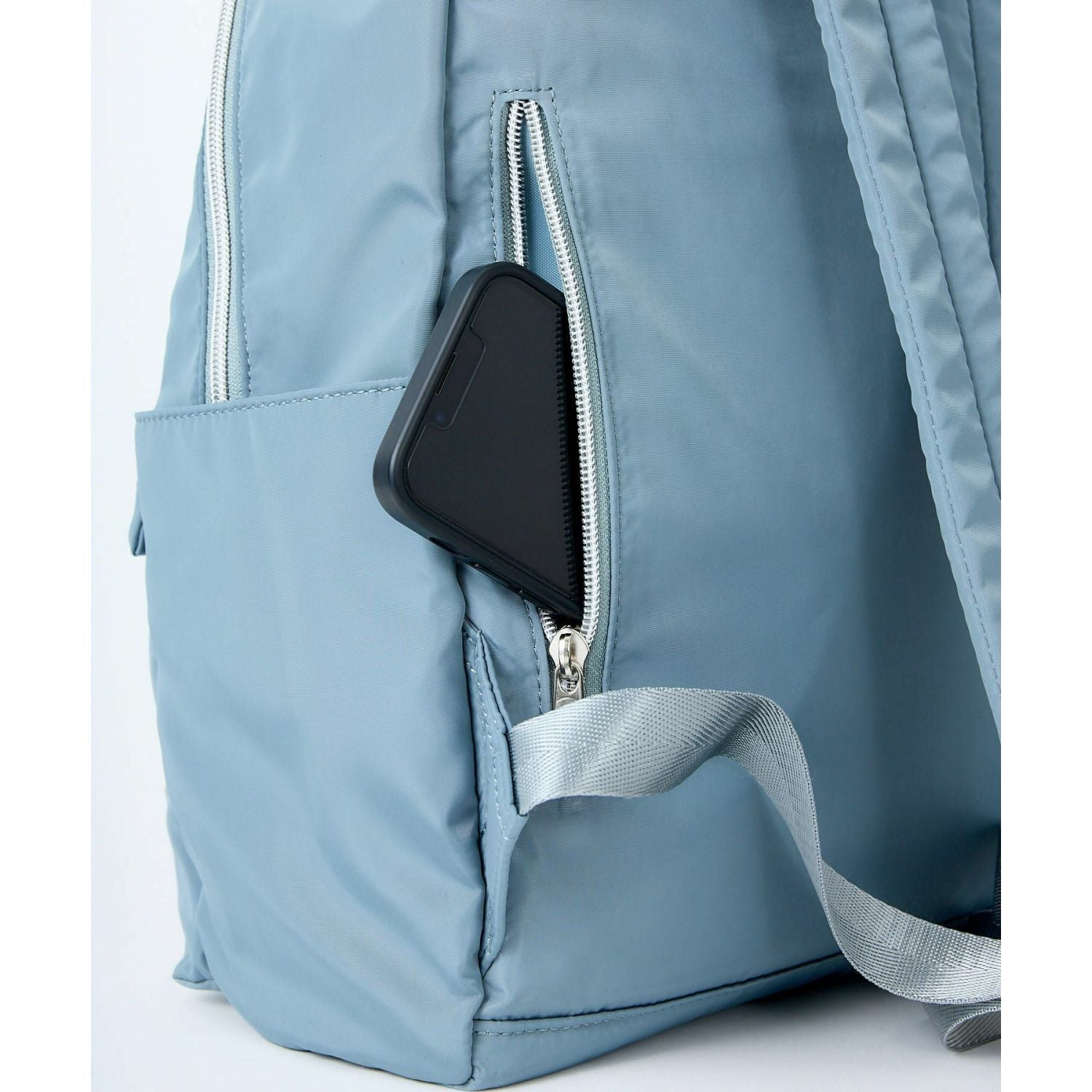 Legato Largo Silky A4 Backpack