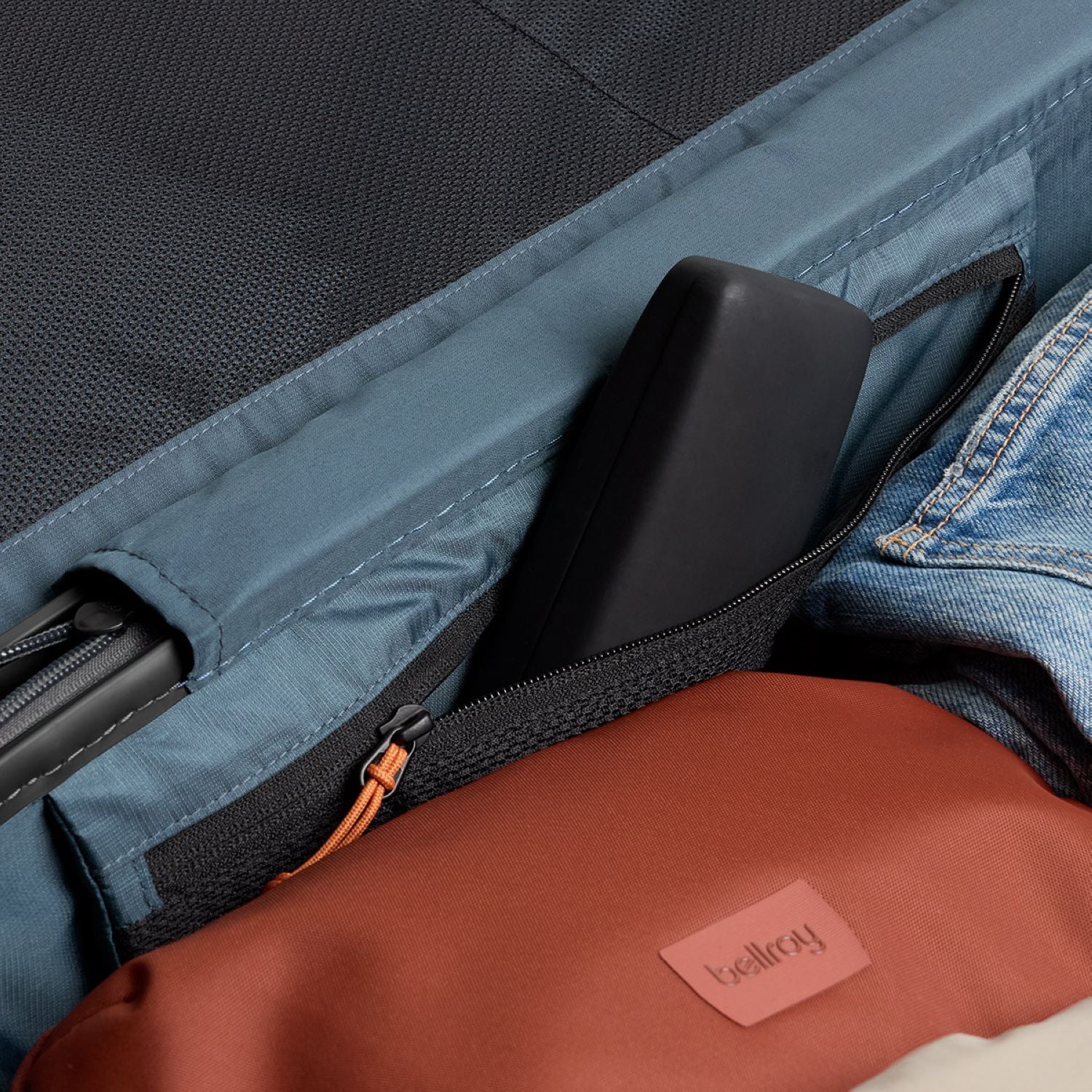Bellroy Transit Check-In Large