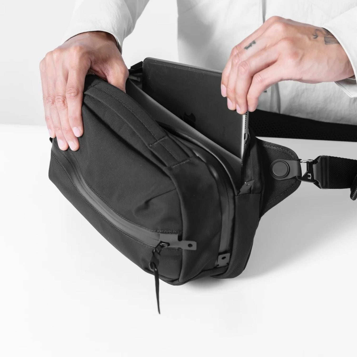 Black Ember Grip Sling-6 Embertex PFAS Free 6L