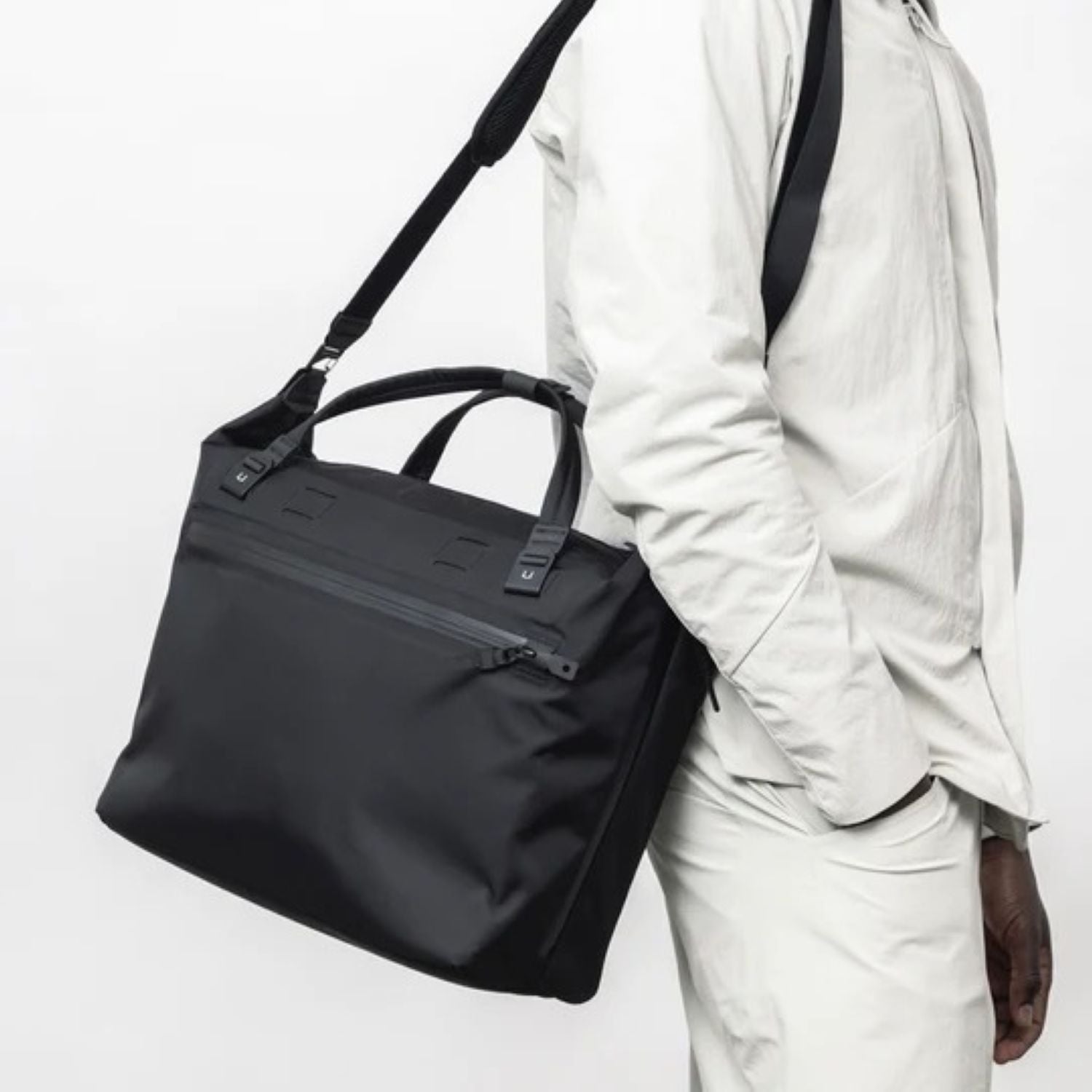Black Ember Wpt 17" Laptop Tote Embertex Pfas Free 20L