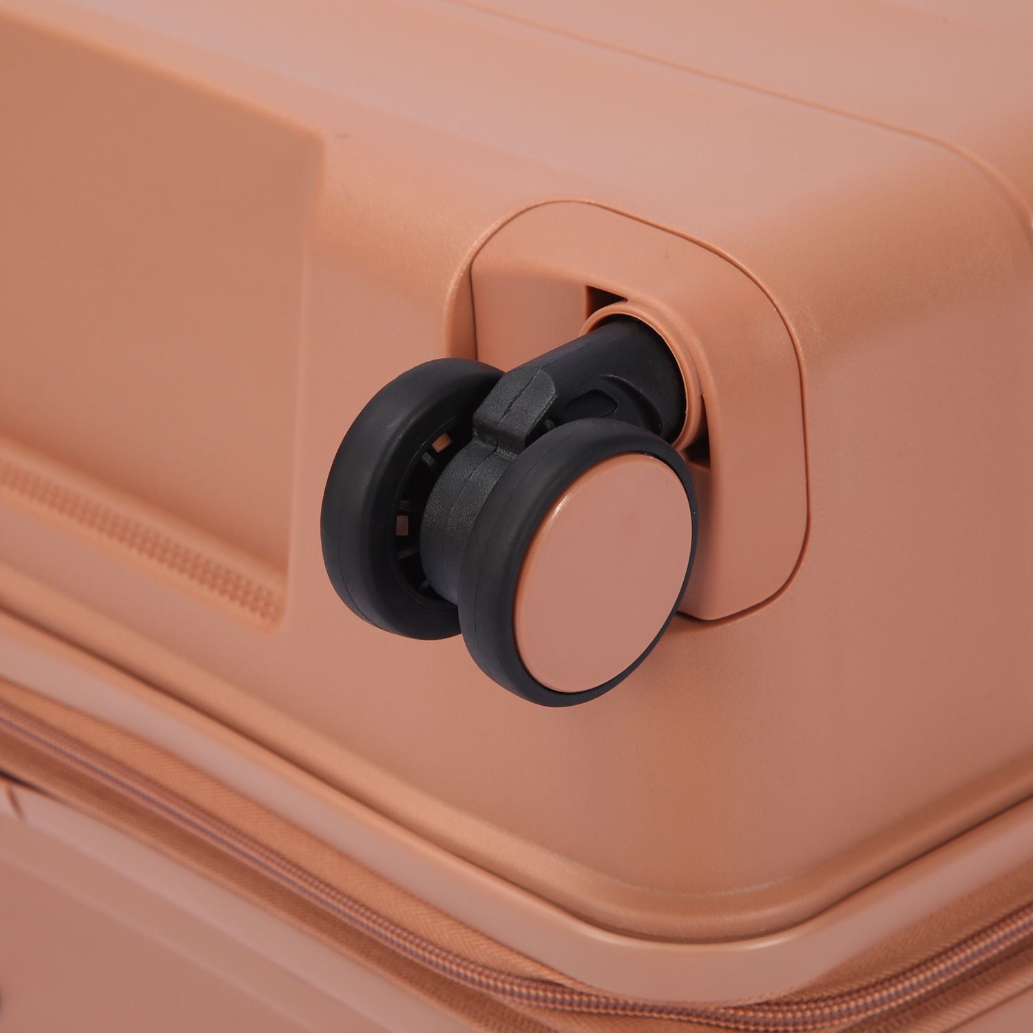 Crossing PRIM Polypropylene Medium Expandable Luggage