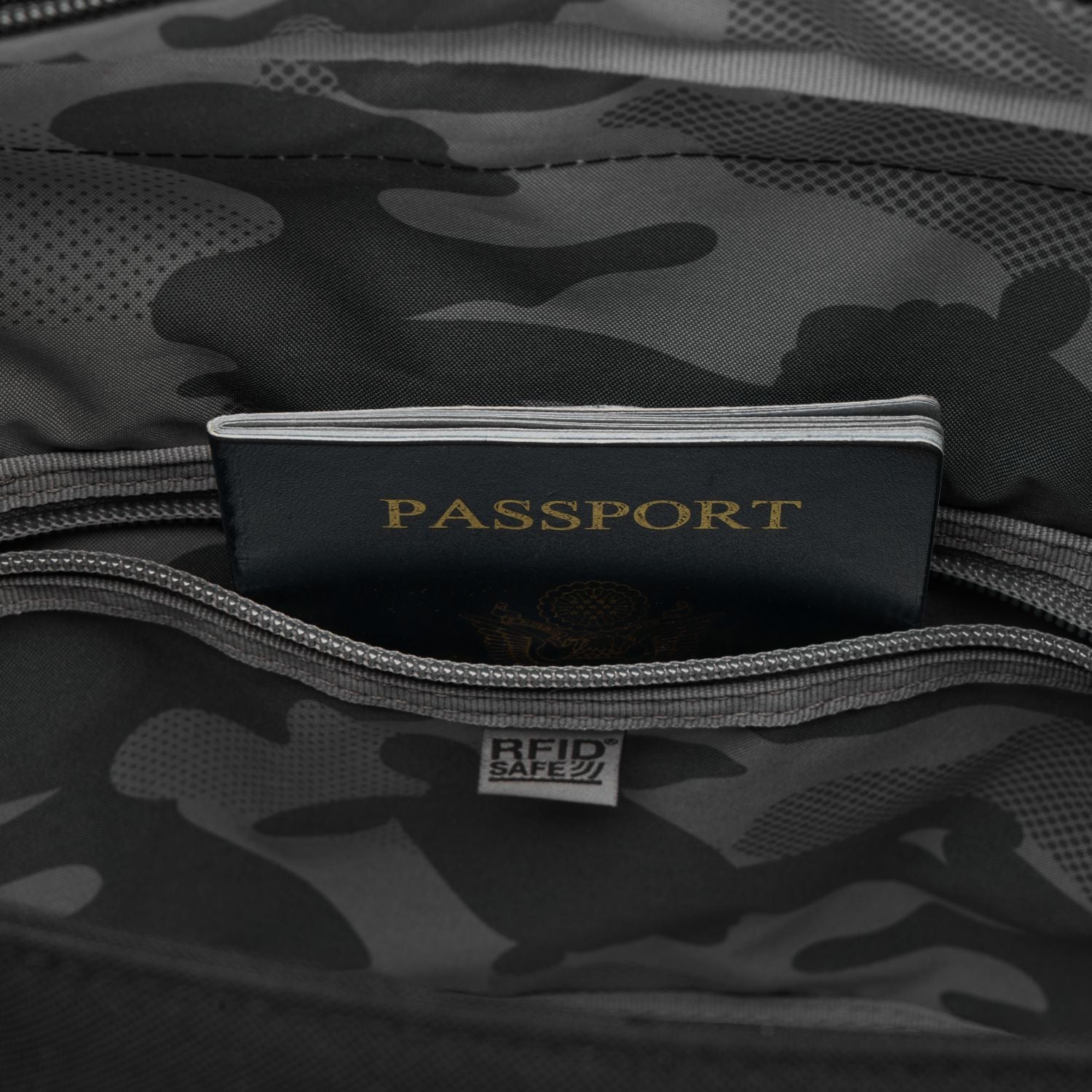Pacsafe Go Anti-theft Totepack