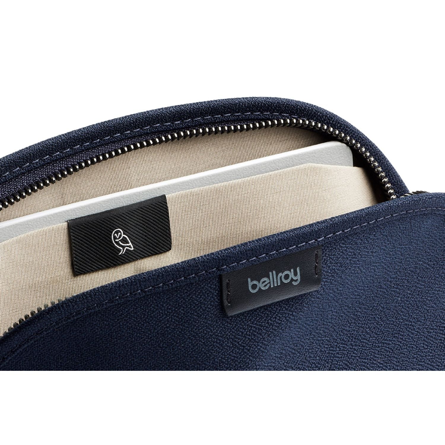 Bellroy Classic Pouch | Bags, Bags For Men, Bellroy Accessories, Pouches, Pouches & Crossbody Bags, Tech Collection, Travel Accessories | Bellroy-22