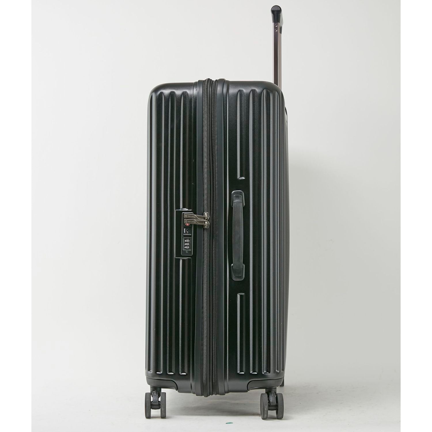 Conwood Pioneer Polycarbonate 28" Expandable Upright Luggage