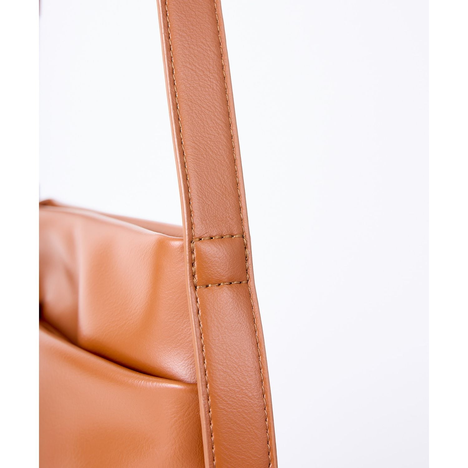 Legato Largo Link Shoulder Bag